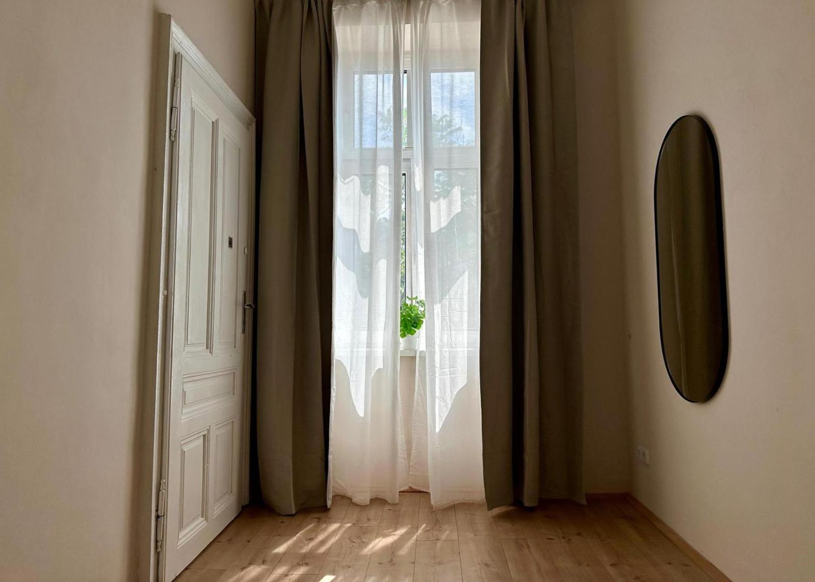 Spacious Apartment, 3 Min To U6 Metro Вена Экстерьер фото