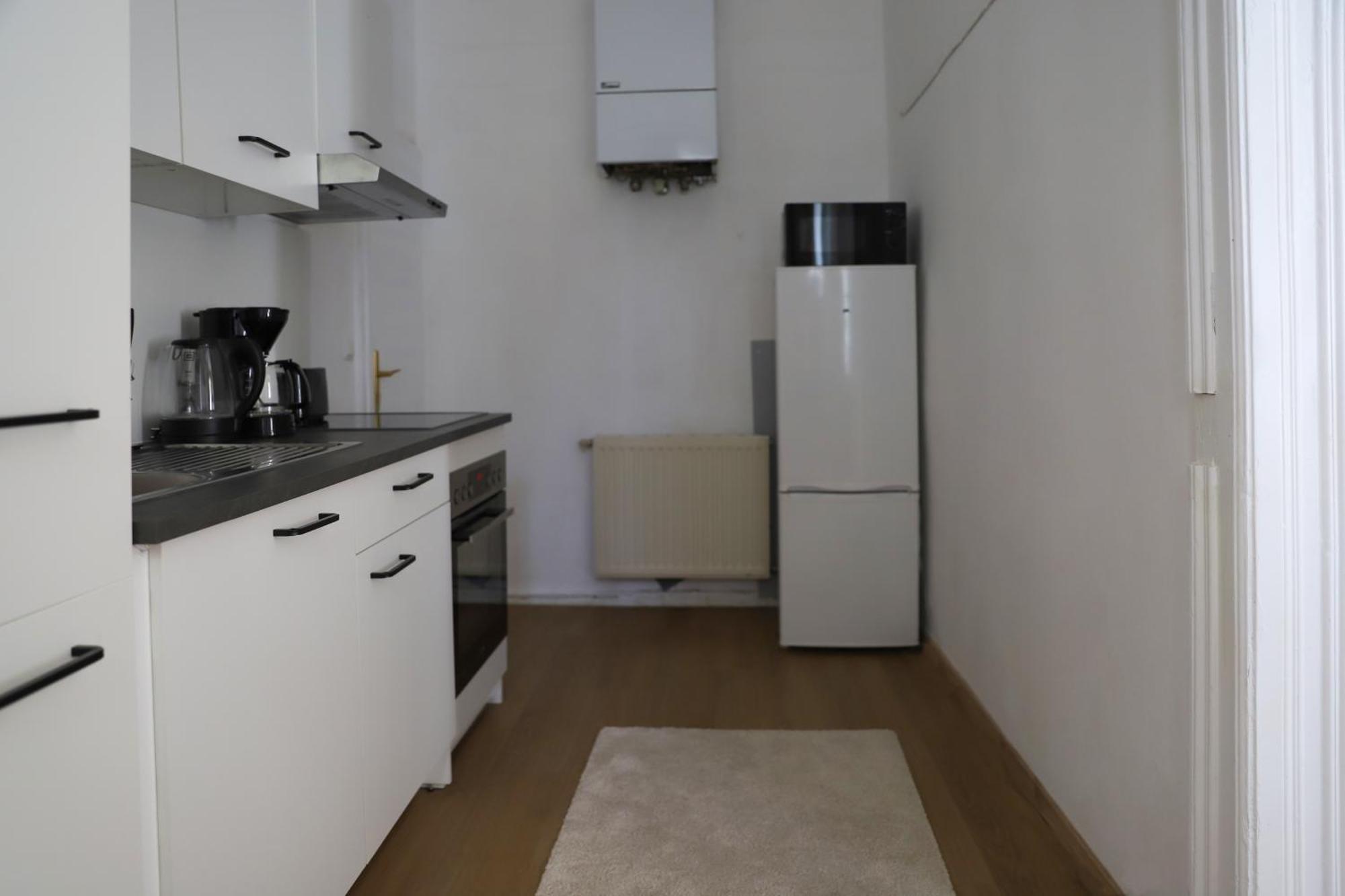 Spacious Apartment, 3 Min To U6 Metro Вена Экстерьер фото