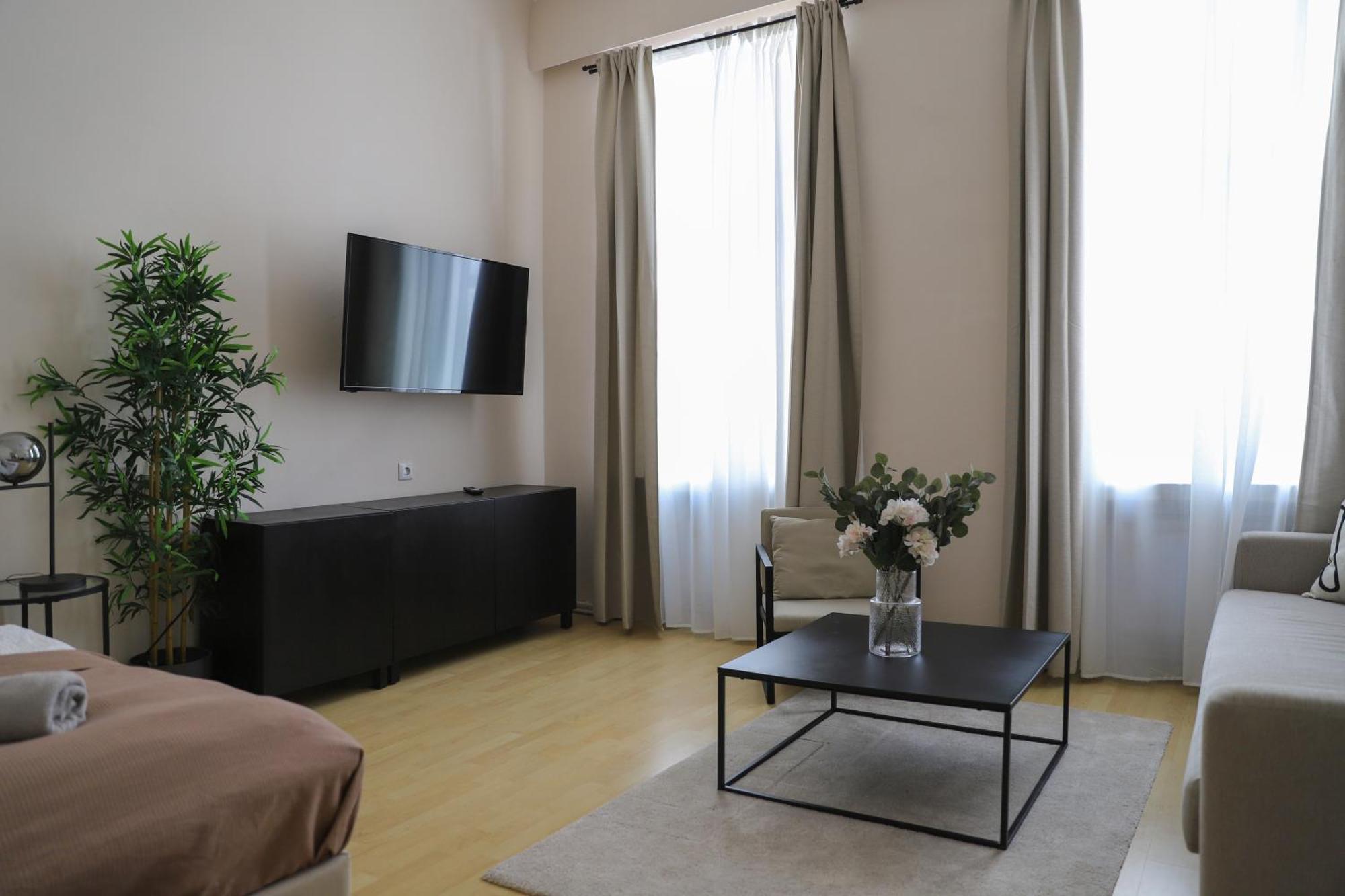Spacious Apartment, 3 Min To U6 Metro Вена Экстерьер фото